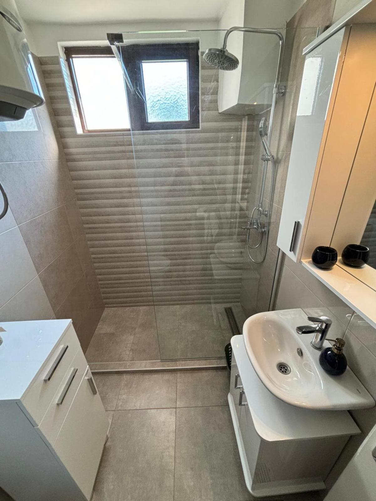Ela Apartman *