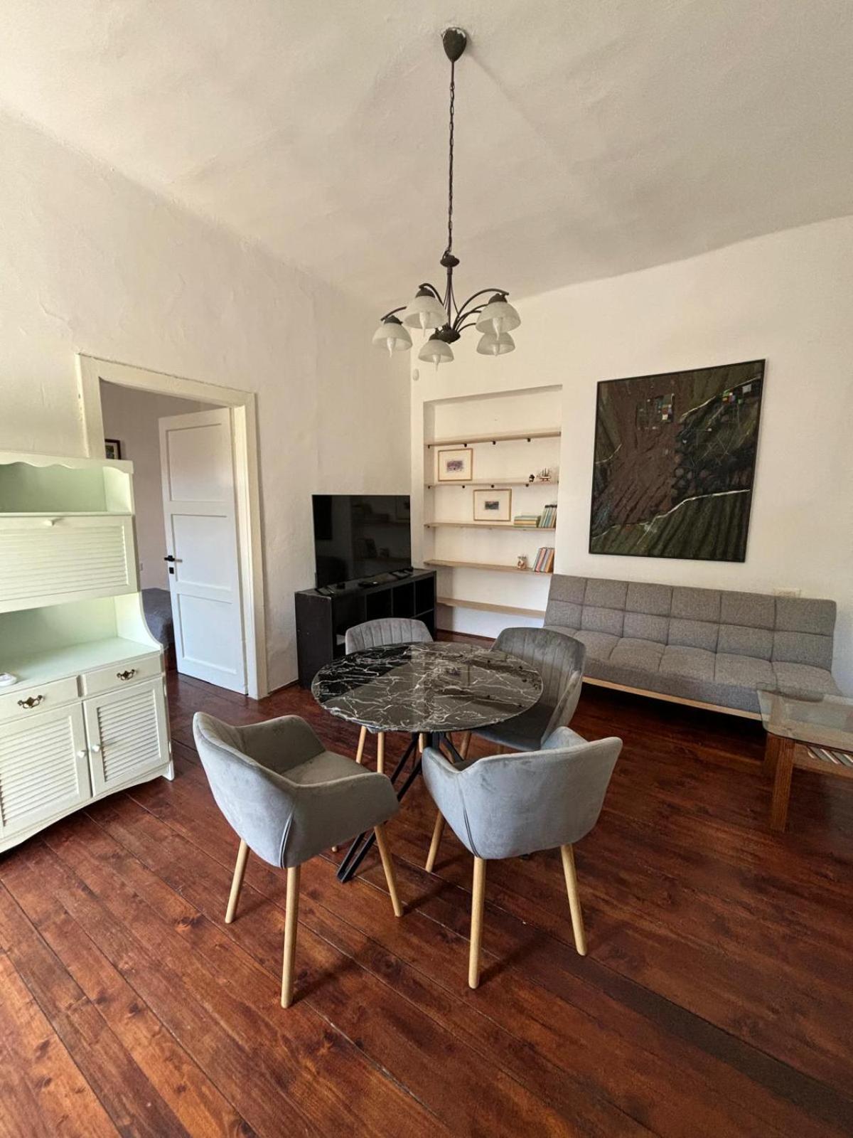 Ela Apartment